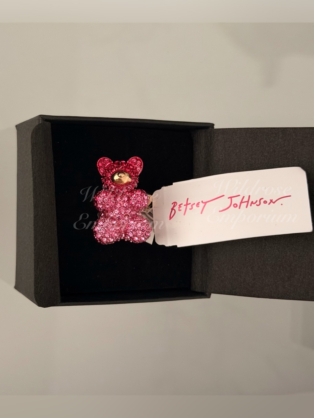 BNWT Viral Betsey Johnson Pink Crystal Teddy Gummy Bear Stretch Ring